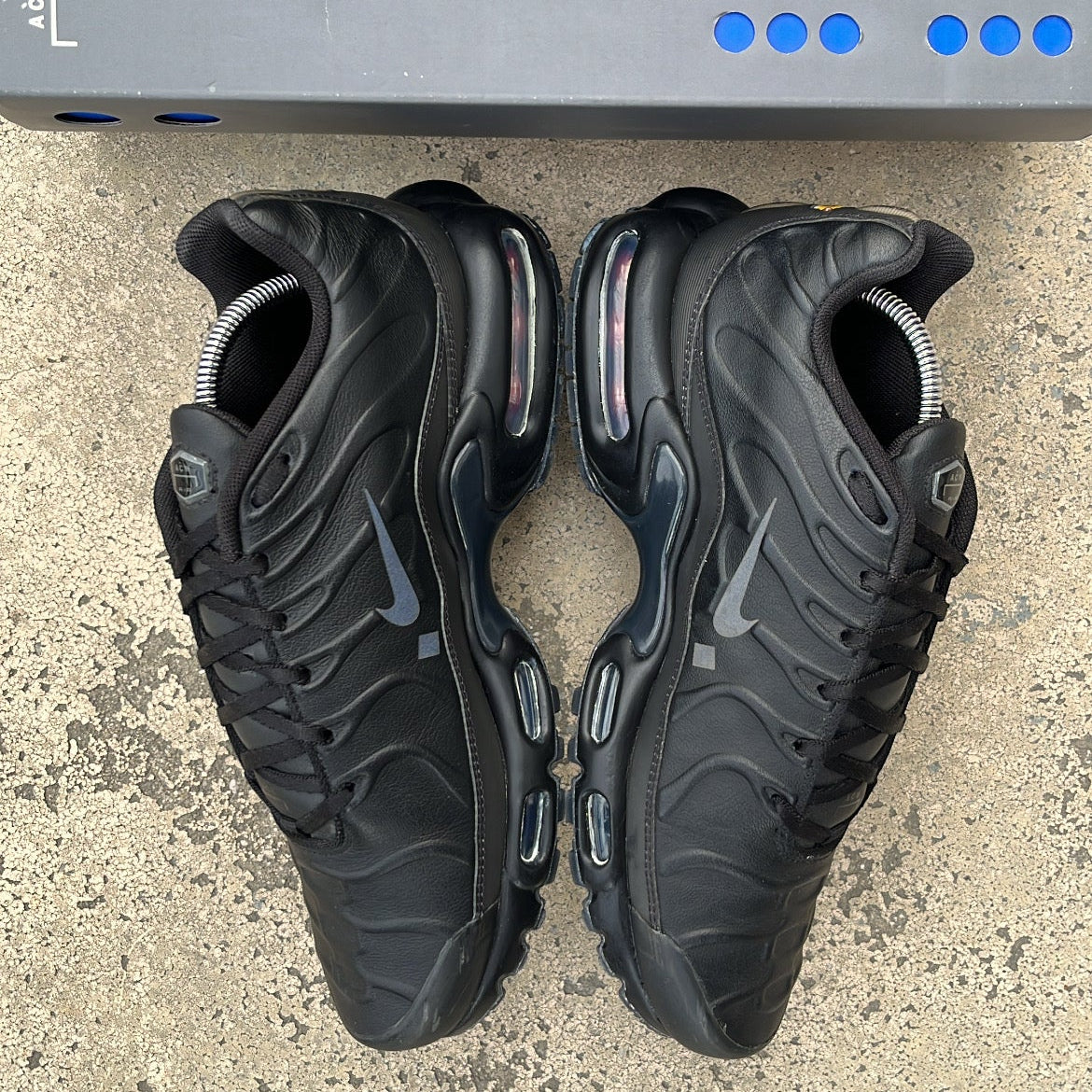 TN A Cold Wall Black - EU40.5 / US7.5 / UK6.5