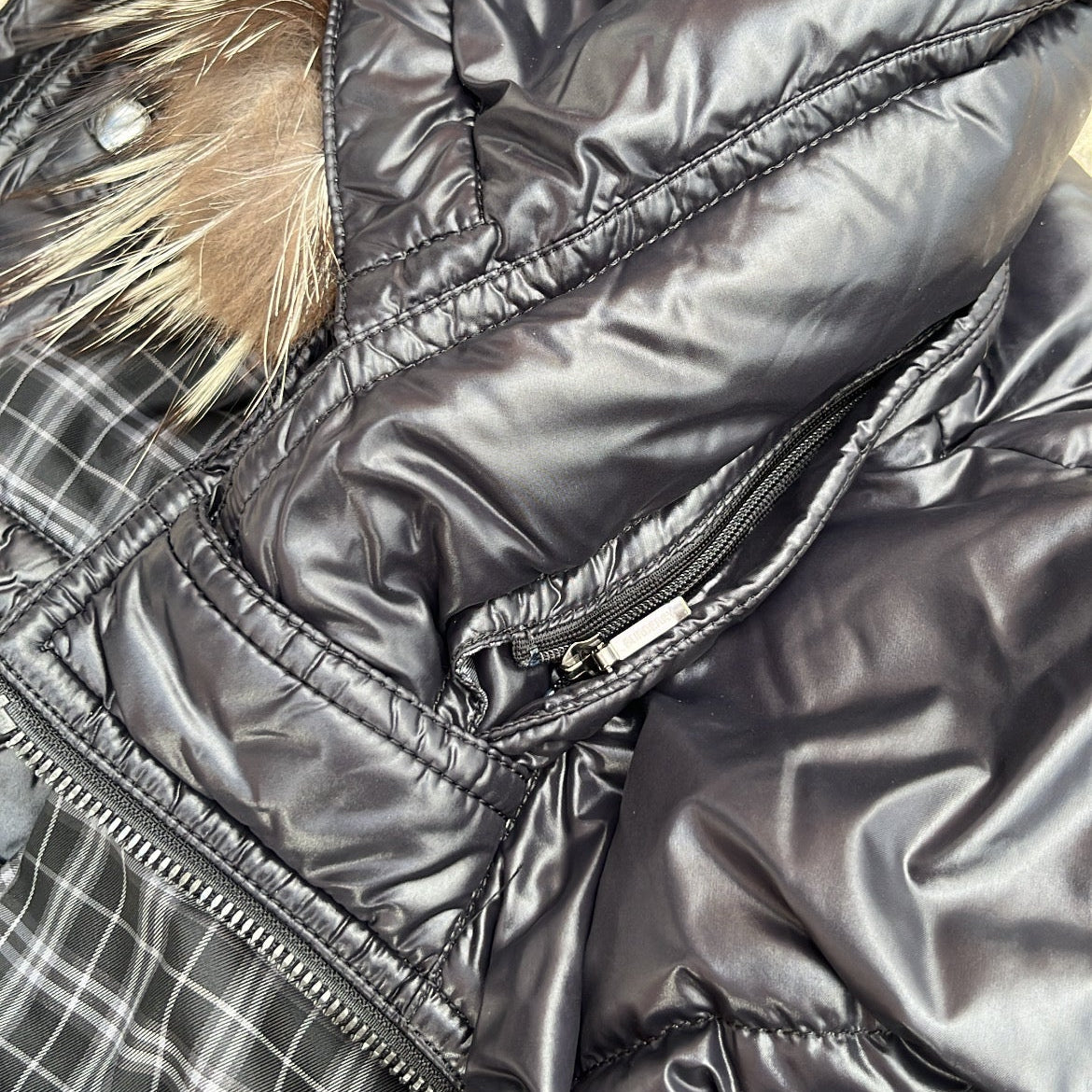 Burberry Black Label Glossy Black Jacket - L - Silver Fox Fur