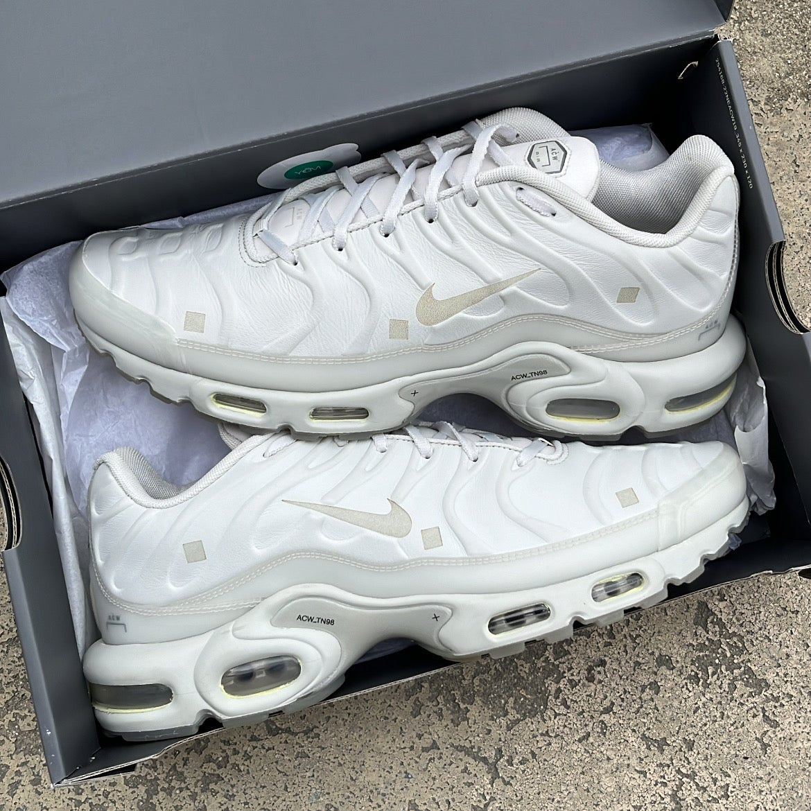 TN A Cold Wall White - EU44.5 / US10.5 / UK9.5