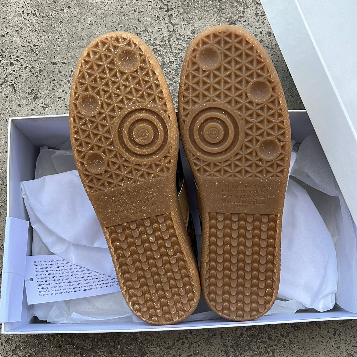 Maison Margiela GAT Newspaper - EU41 / US8 / UK7