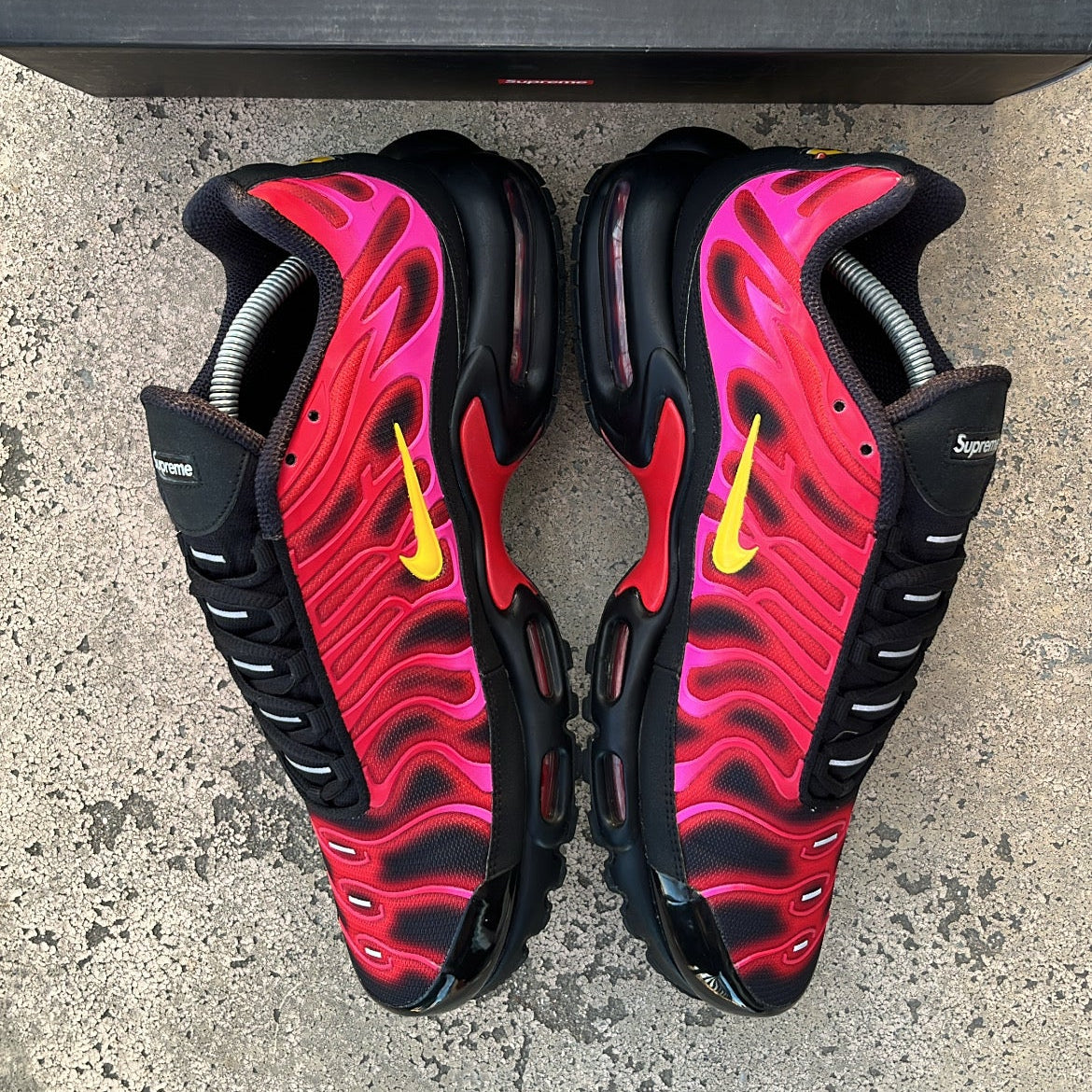 Tn Supreme Red - EU44.5 / US10.5 / UK9.5