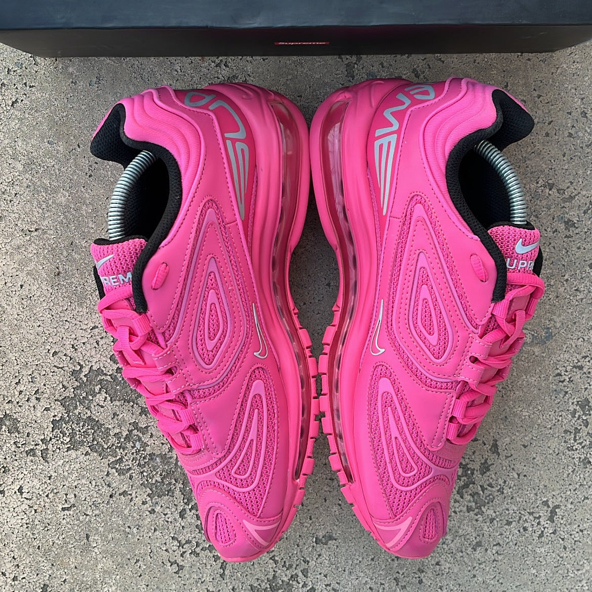 Air Max 98TL Supreme Pink - EU42.5 / US9 / UK8