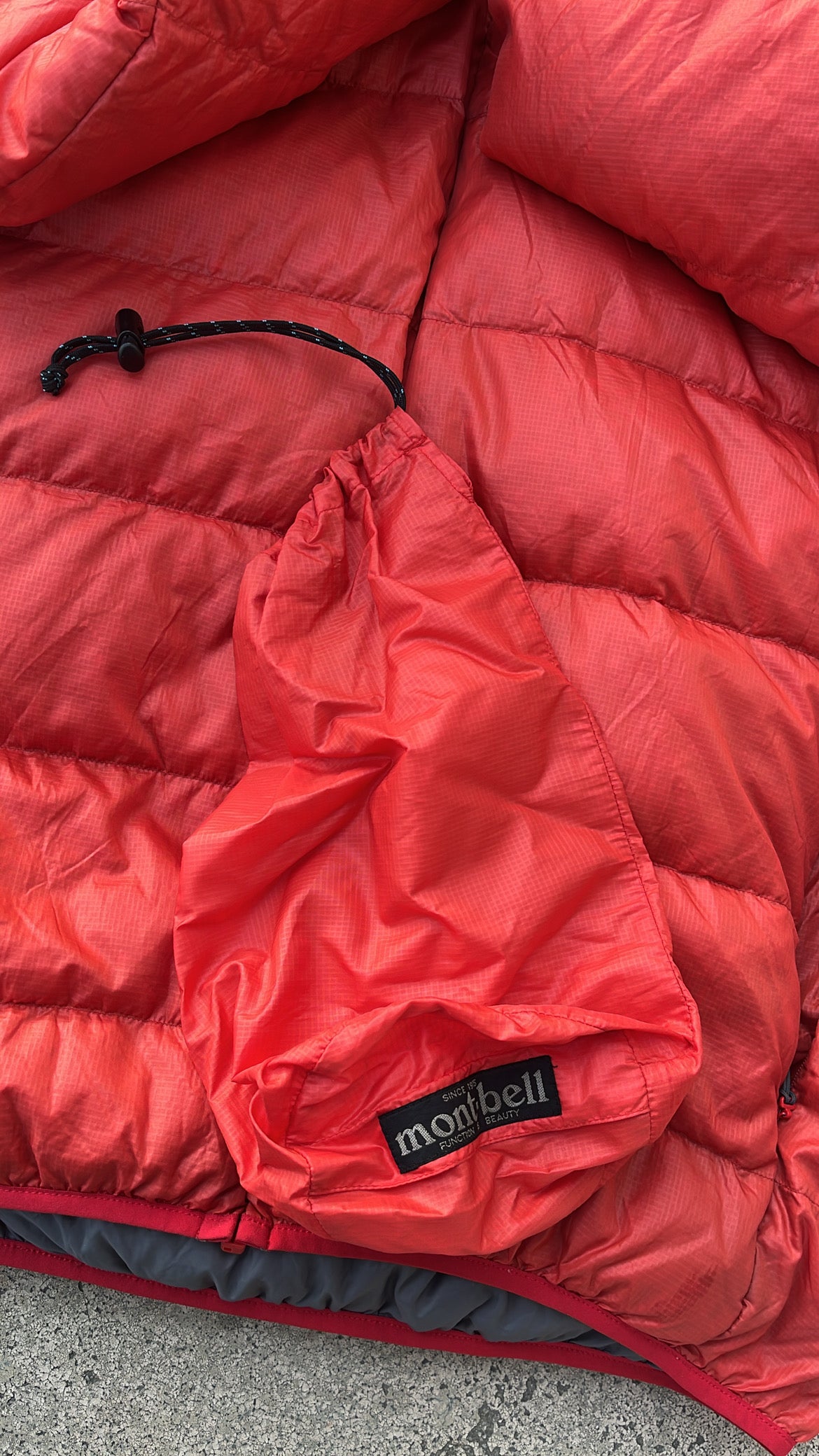 Montbell Alpine Light Down Puffer Red - M