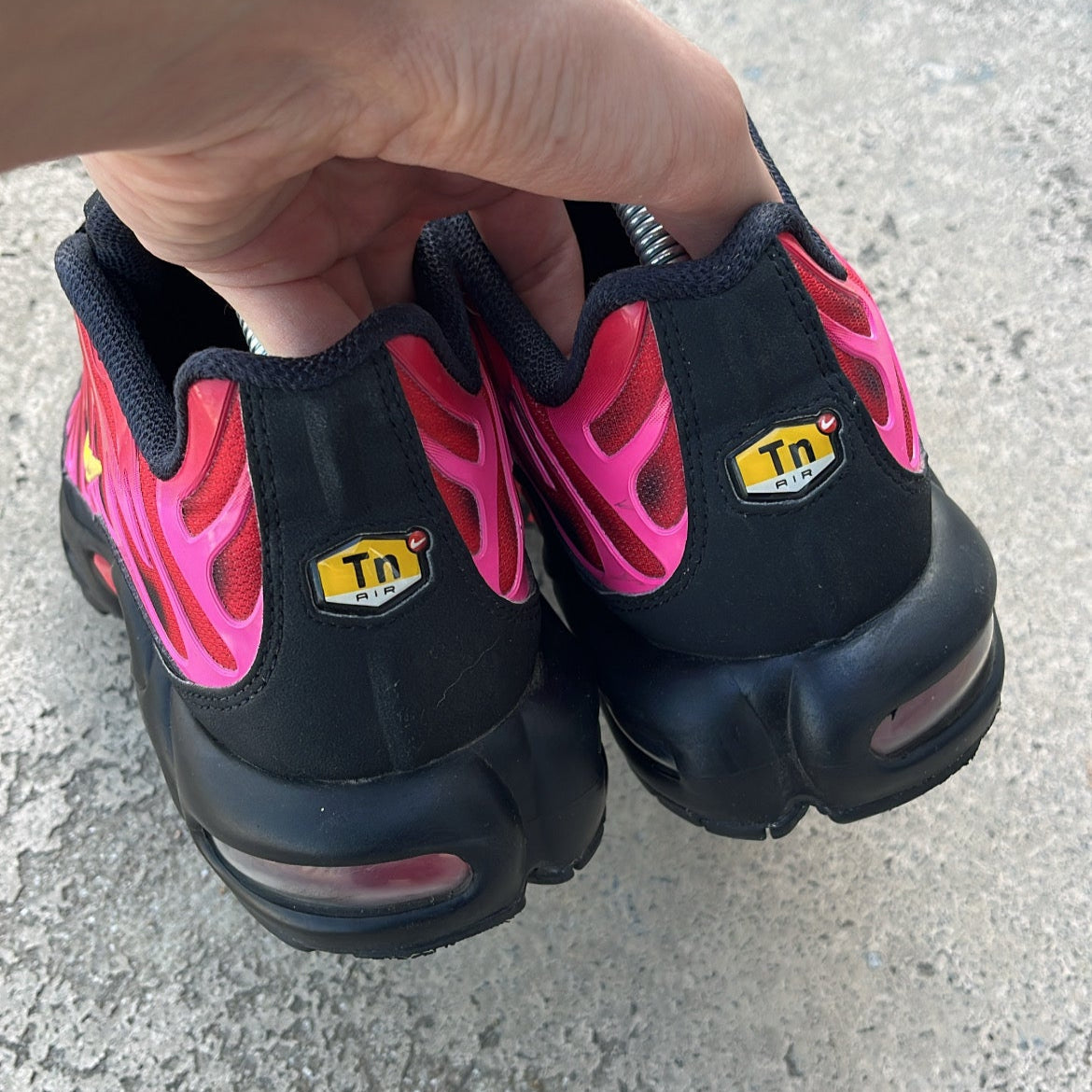 Tn Supreme Red - EU42.5 / US9 / UK8