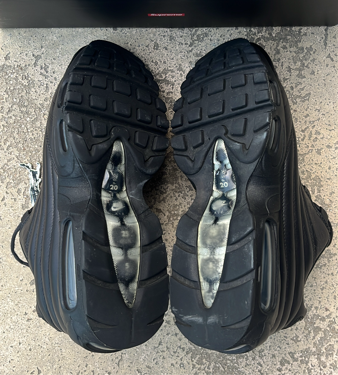 Air Max 95 Supreme Black - EU41 / US8 / UK7