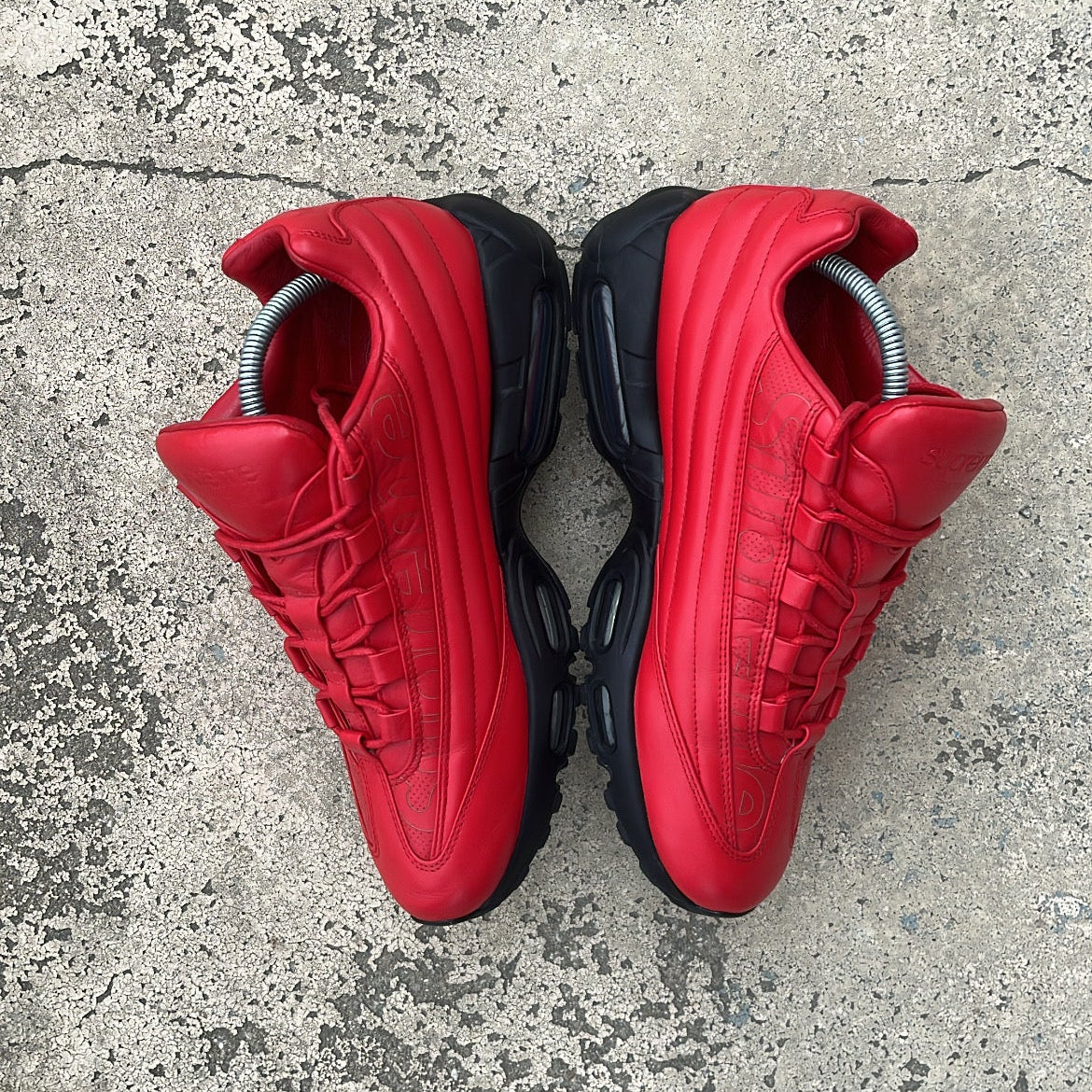 Air Max 95 Supreme Red - EU42.5 / US9 / UK8