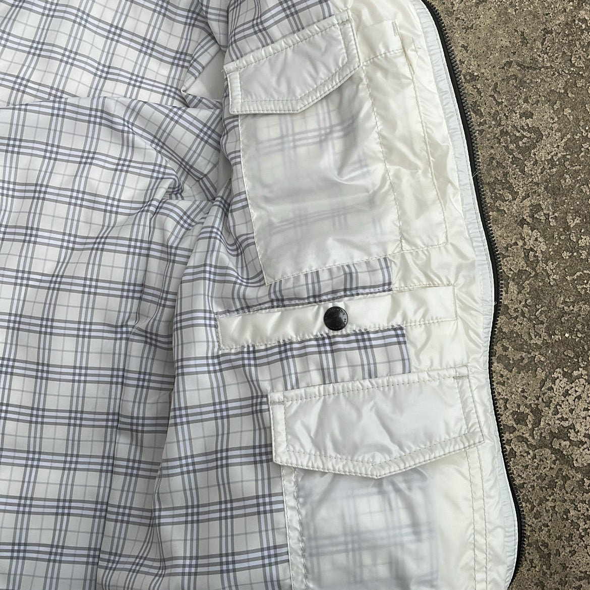 Burberry Black Label Glossy White Jacket - L - Real Silver Fox Fur