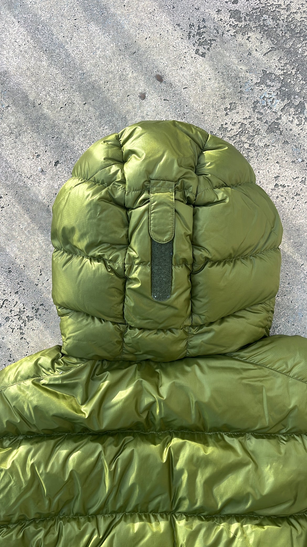 Montbell Alpine Light Down Puffer Kaki Shiny - L