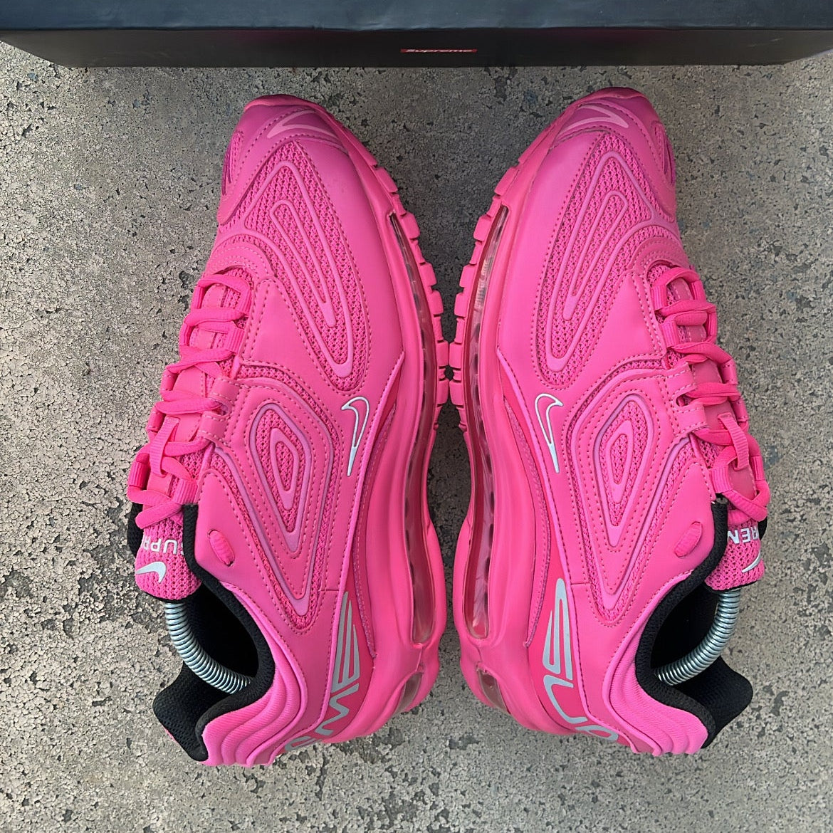 Air Max 98TL Supreme Pink - EU42.5 / US9 / UK8