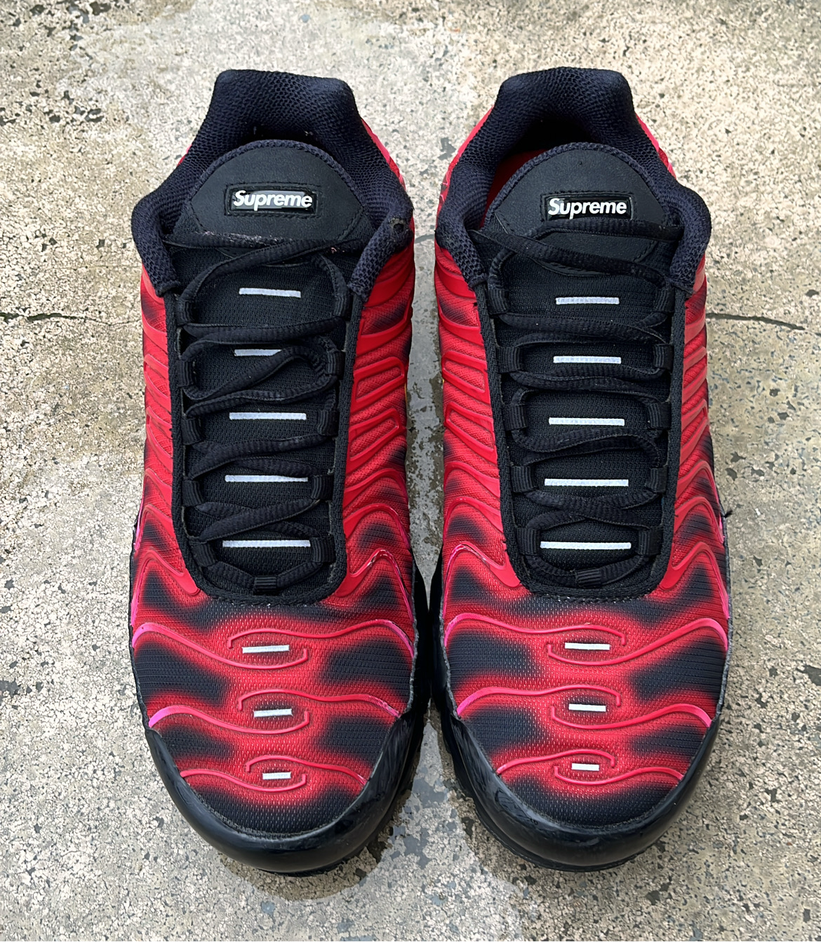 Tn Supreme Red - EU43 / US9.5 / UK8.5
