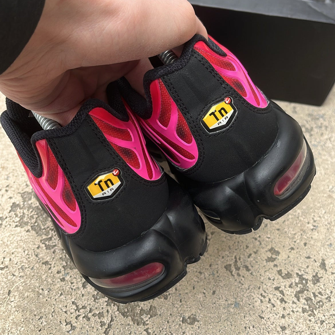 Tn Supreme Red - EU42.5 / US9 / UK8