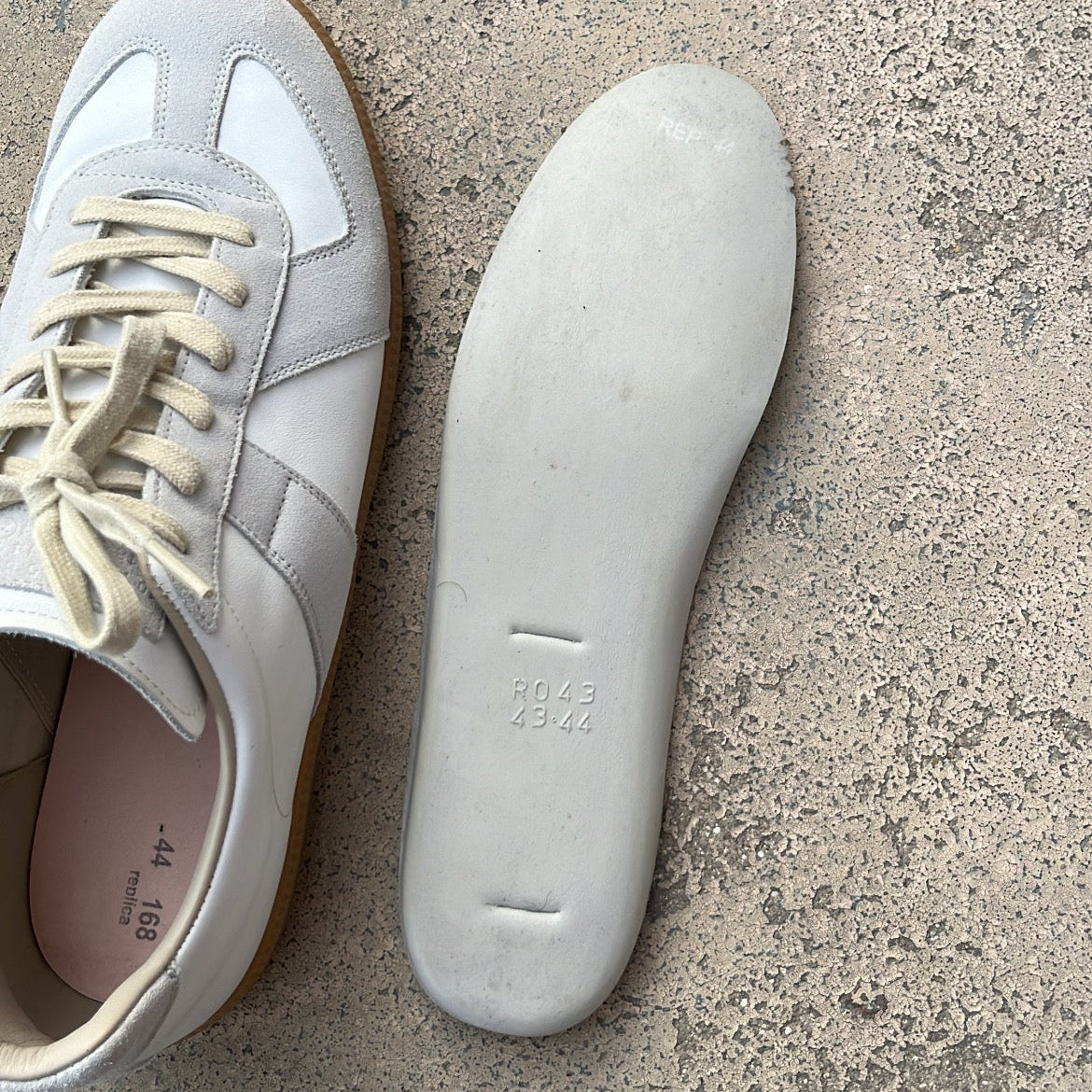 Maison Margiela GAT White Grey - EU44 / US10 / UK9