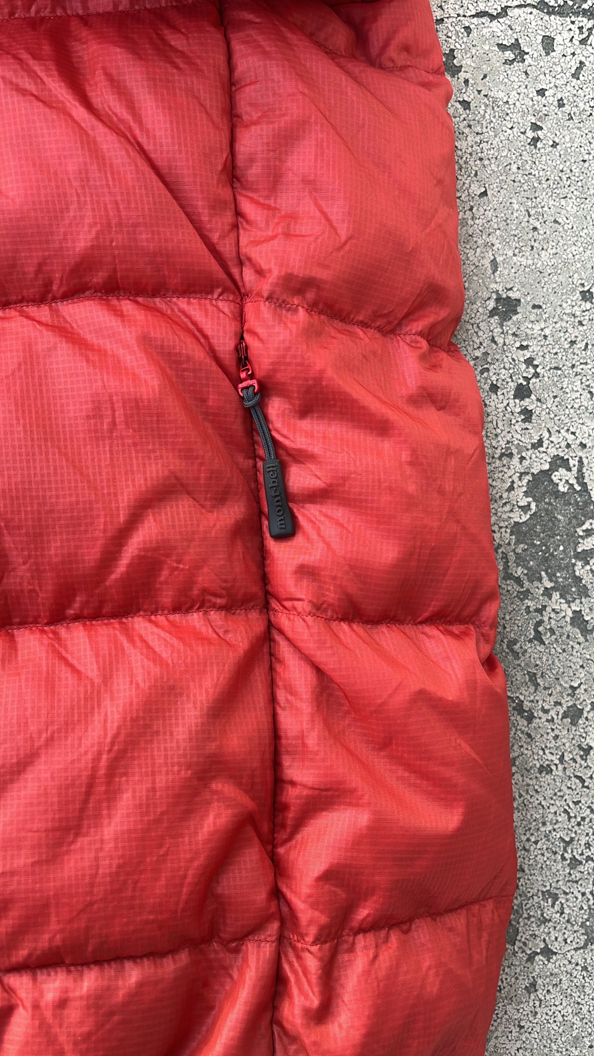 Montbell Alpine Light Down Puffer Red - M