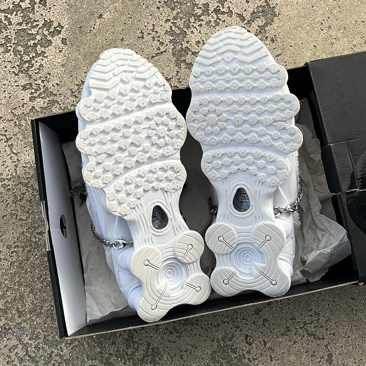 Shox CDG White - EU40.5 / US7.5 / UK6.5