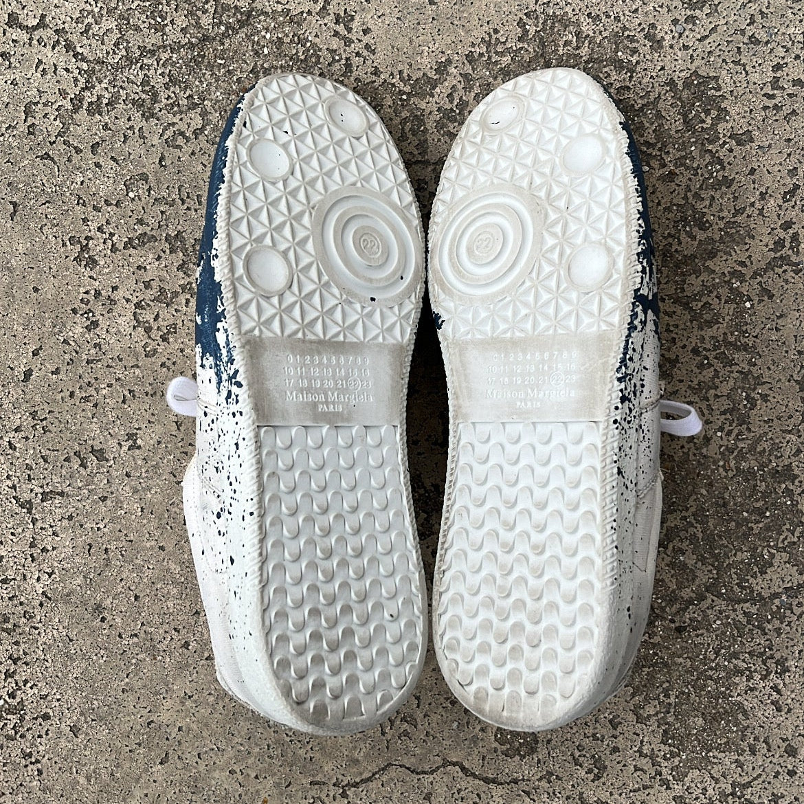 Maison Margiela GAT Paint Splatter Oil Blue - EU41 / US8 / UK7