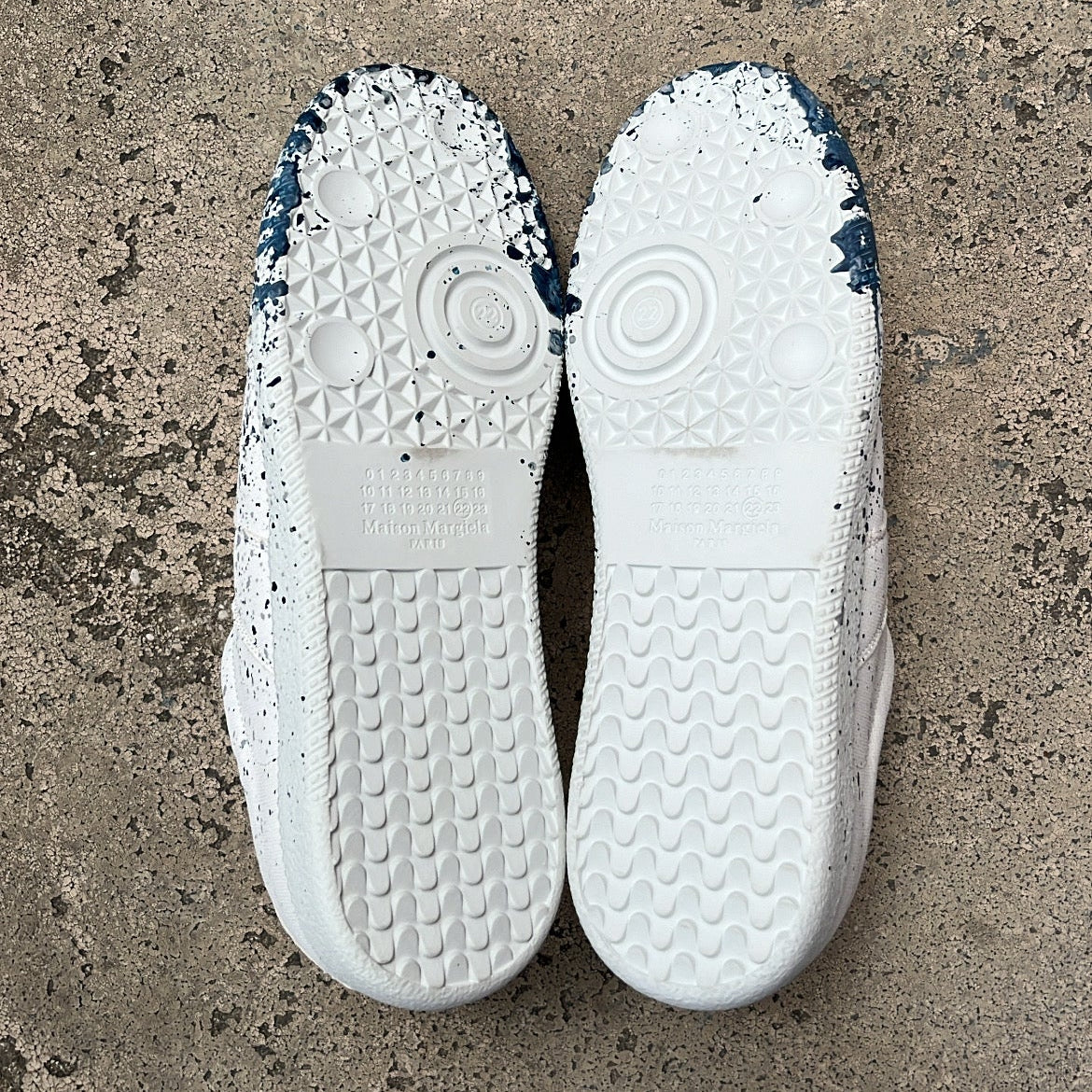 Maison Margiela GAT Paint Splatter Oil Blue - EU41 / US8 / UK7