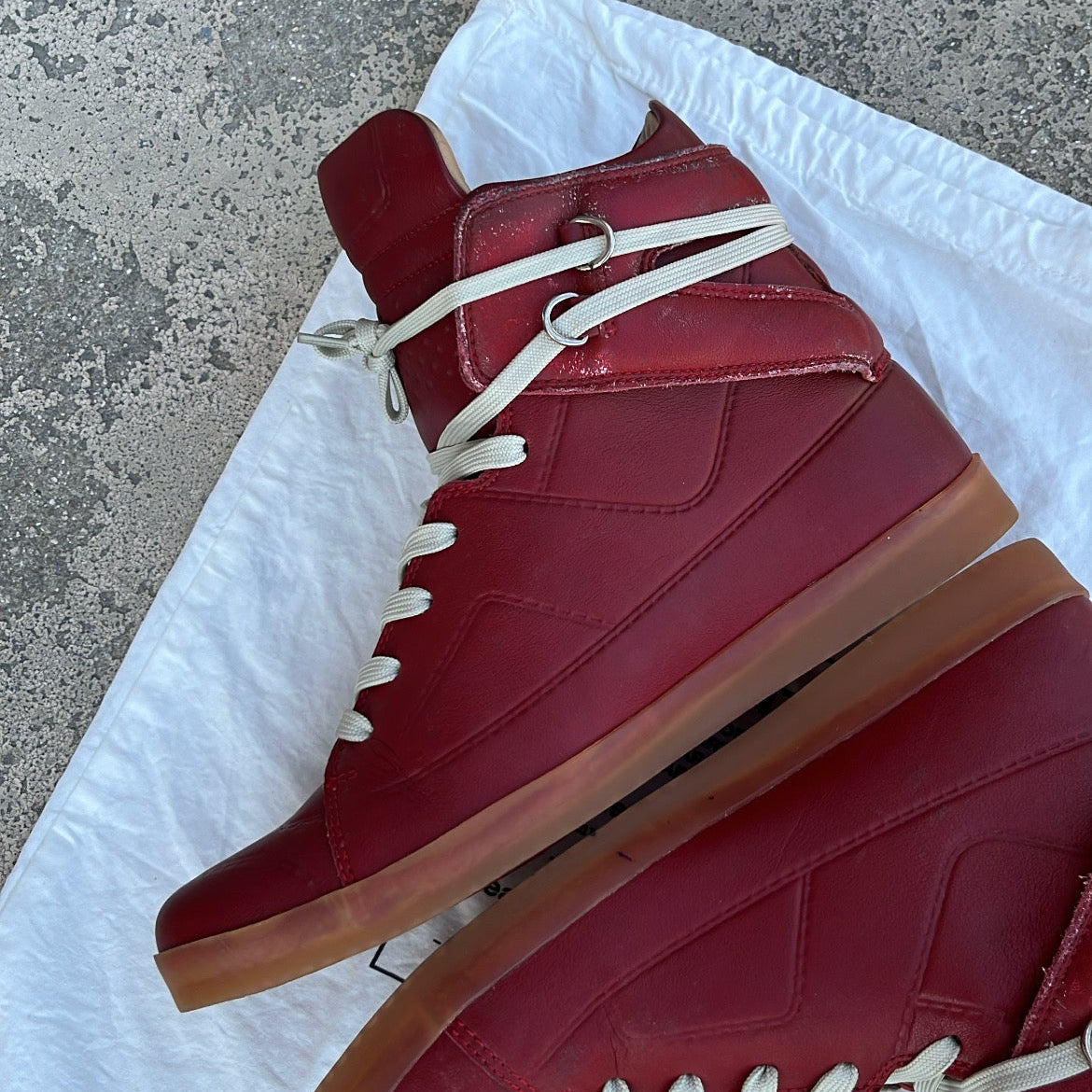 Maison Margiela x H&M High-Top Red - EU44 / US10.5 / UK9.5