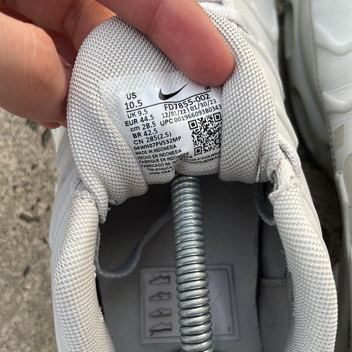 TN A Cold Wall White - EU44.5 / US10.5 / UK9.5