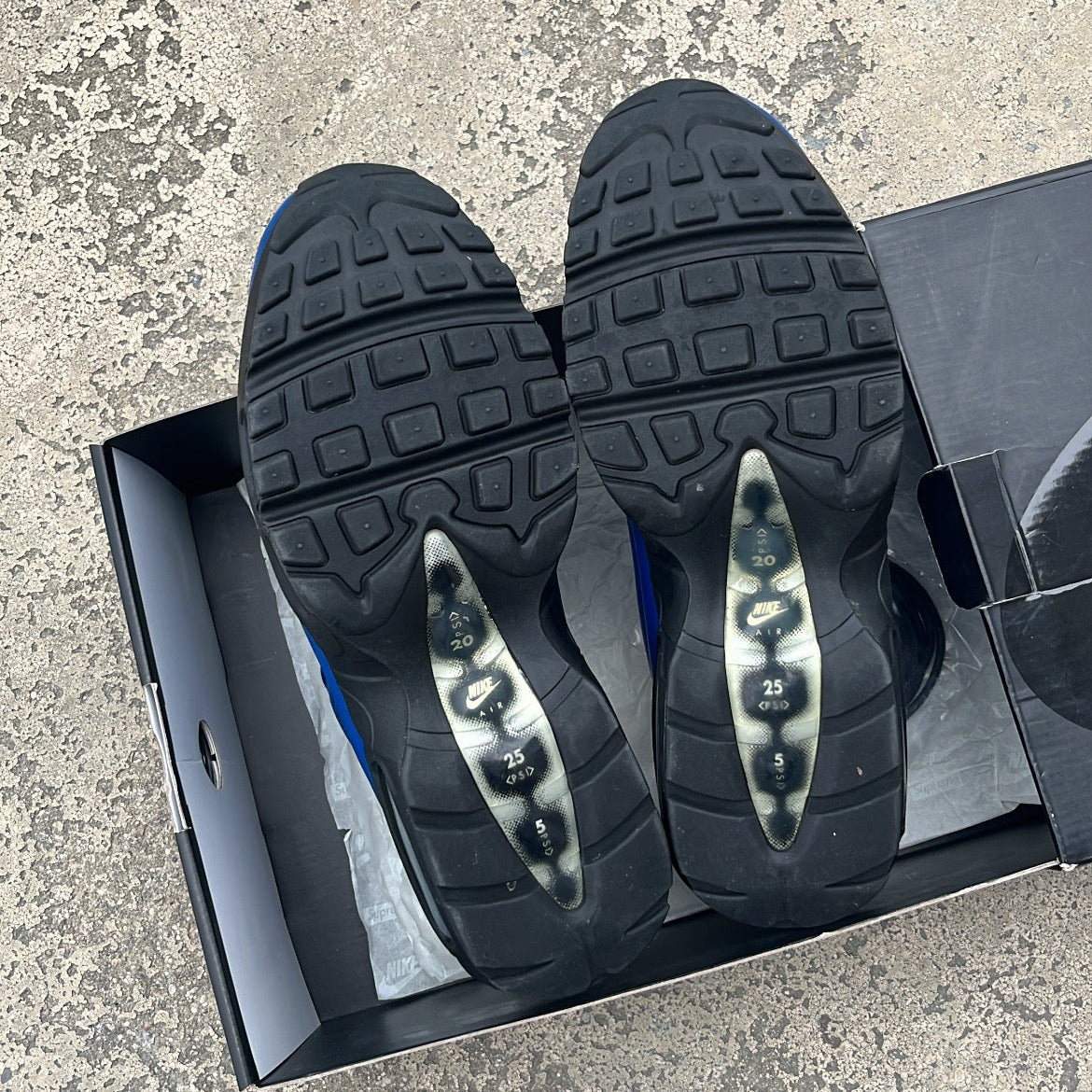 Air Max 95 Supreme Blue - EU42.5 / US9 / UK8