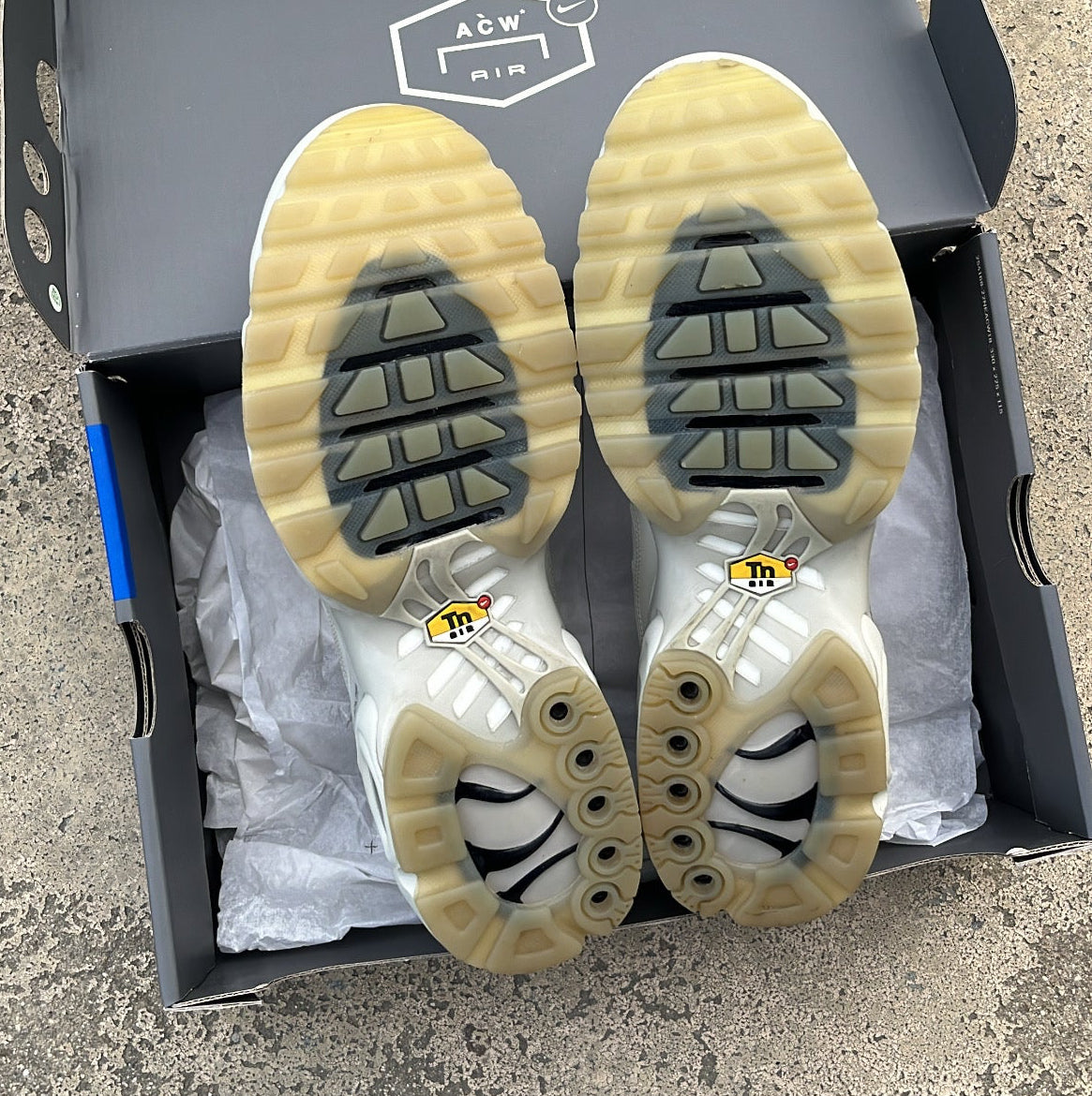 TN A Cold Wall White - EU44.5 / US10.5 / UK9.5