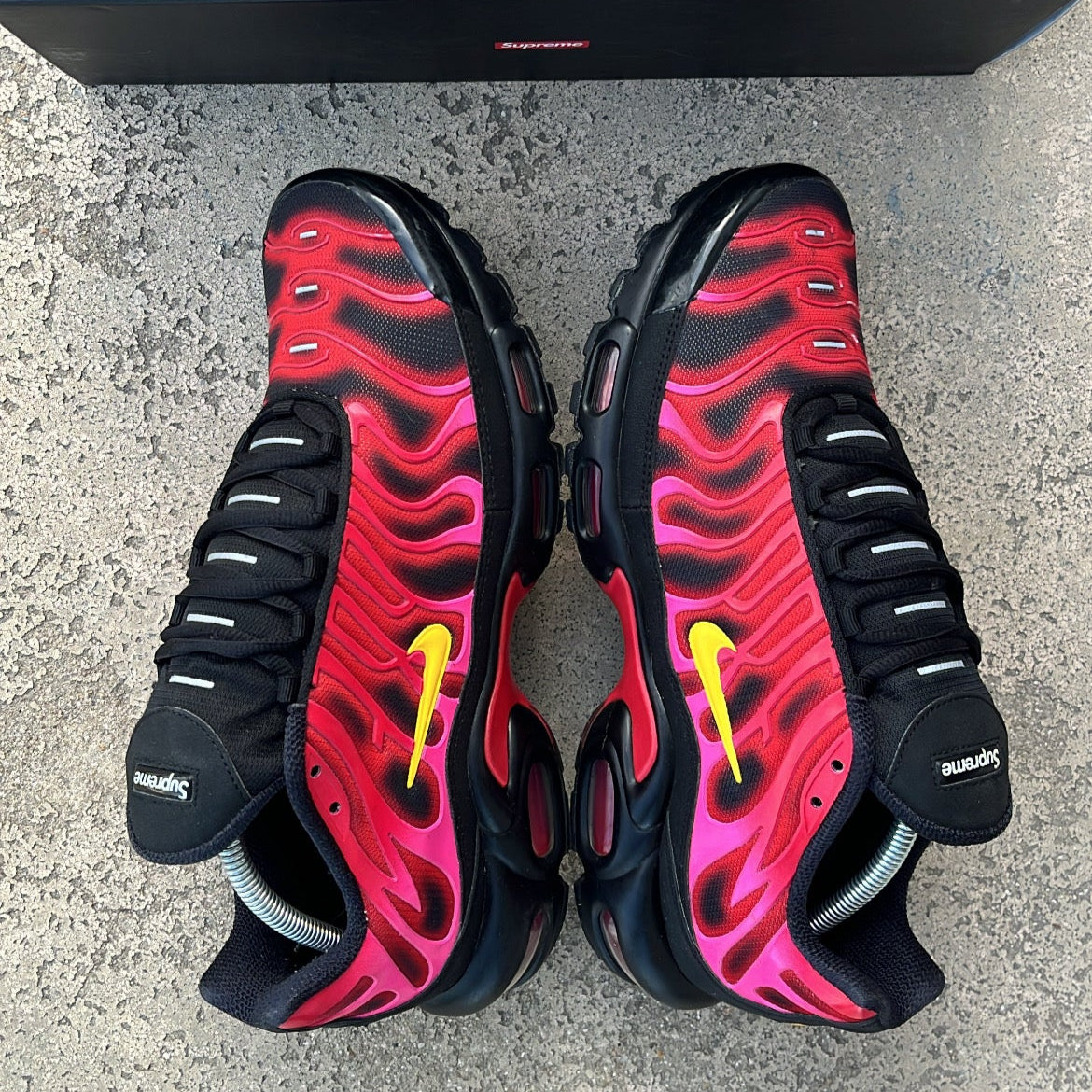 Tn Supreme Red - EU44 / US10 / UK9