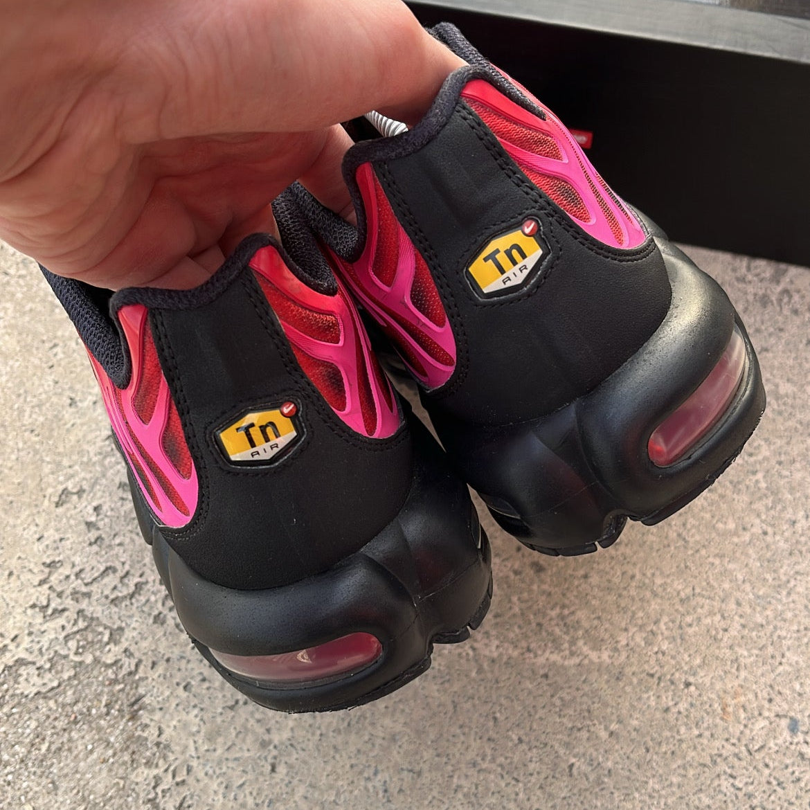 Tn Supreme Red - EU44 / US10 / UK9