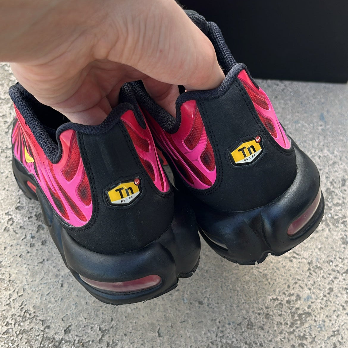 Tn Supreme Red - EU44 / US10 / UK9