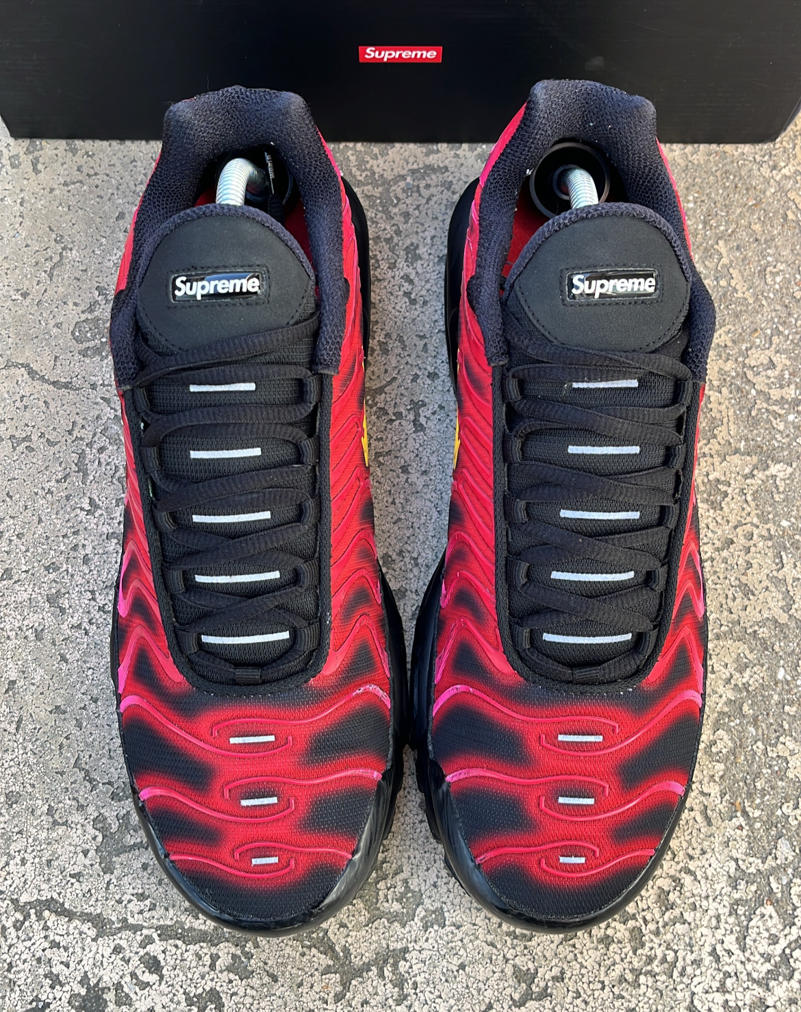 Tn Supreme Red - EU44 / US10 / UK9