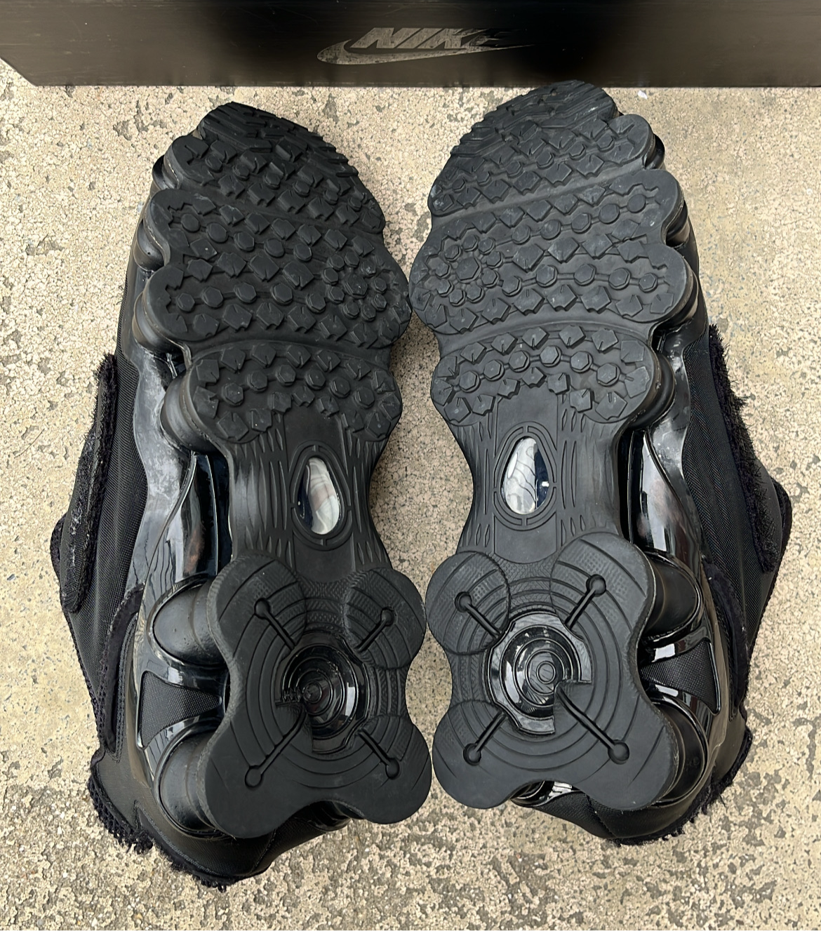 Shox CDG Black - EU42 / US8.5 / UK7.5