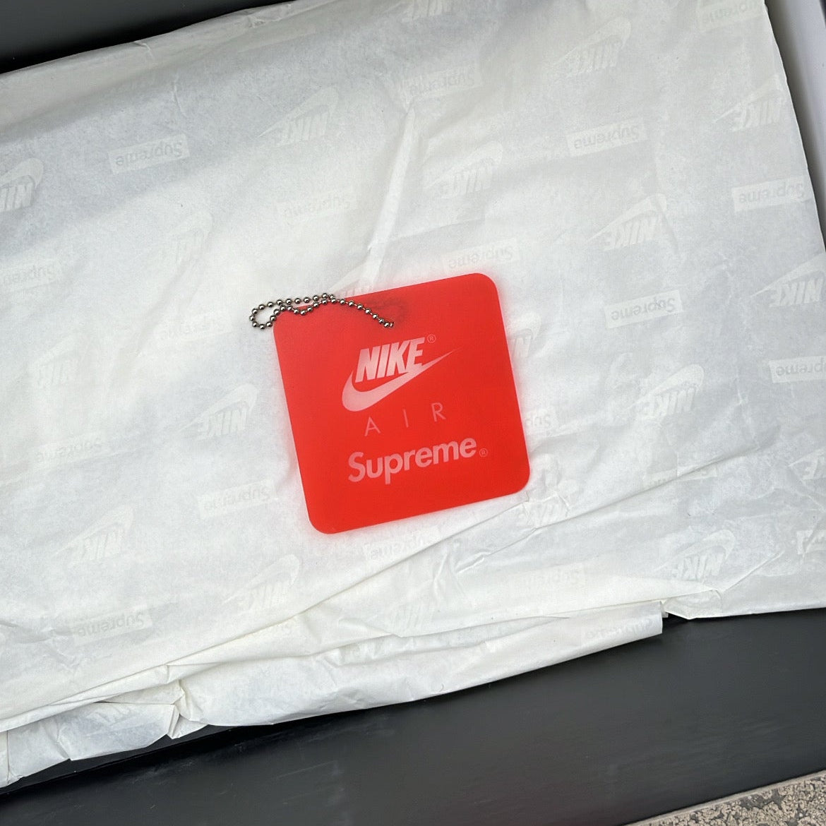 Tn Supreme Red - EU42 / US8.5 / UK7.5
