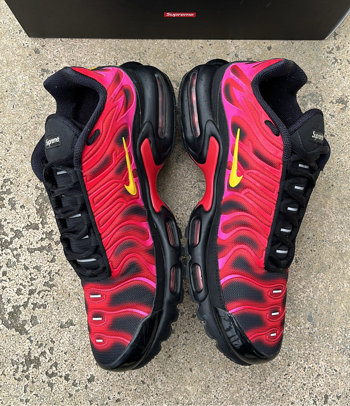 Tn Supreme Red - EU43 / US9.5 / UK8.5