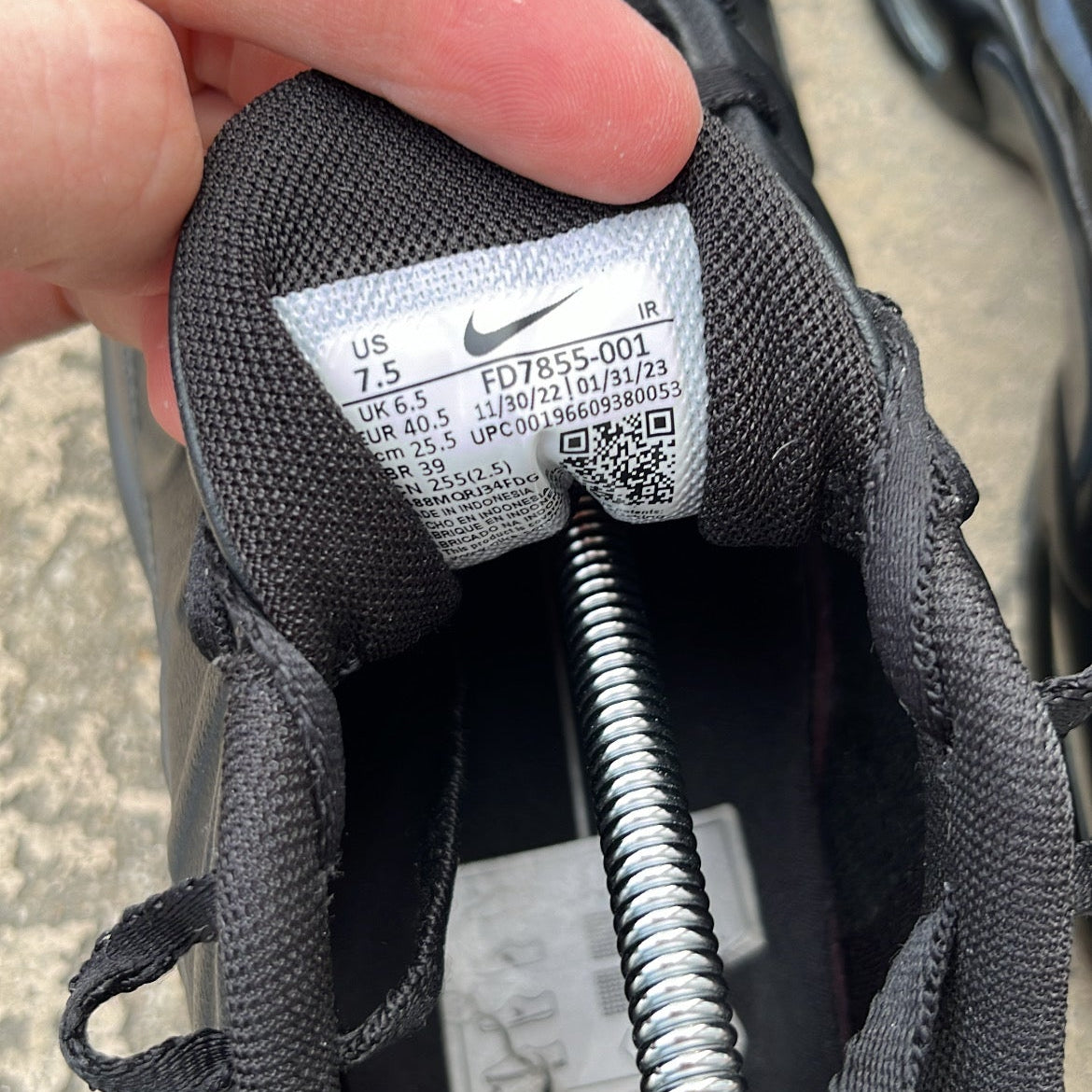 TN A Cold Wall Black - EU40.5 / US7.5 / UK6.5