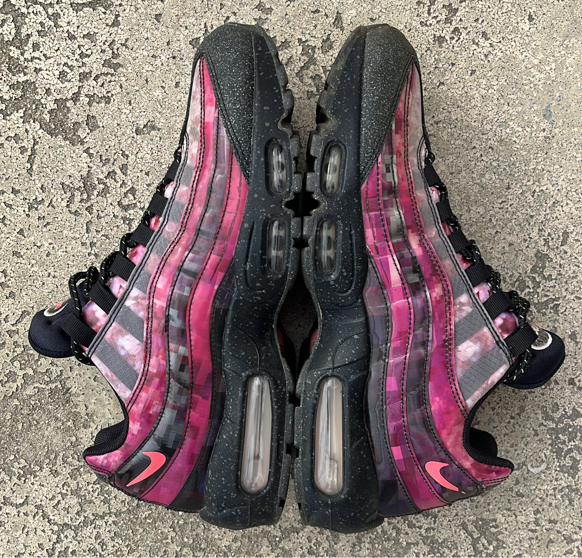 Air Max 95 Cherry Blossom - EU42.5 / US9 / UK8